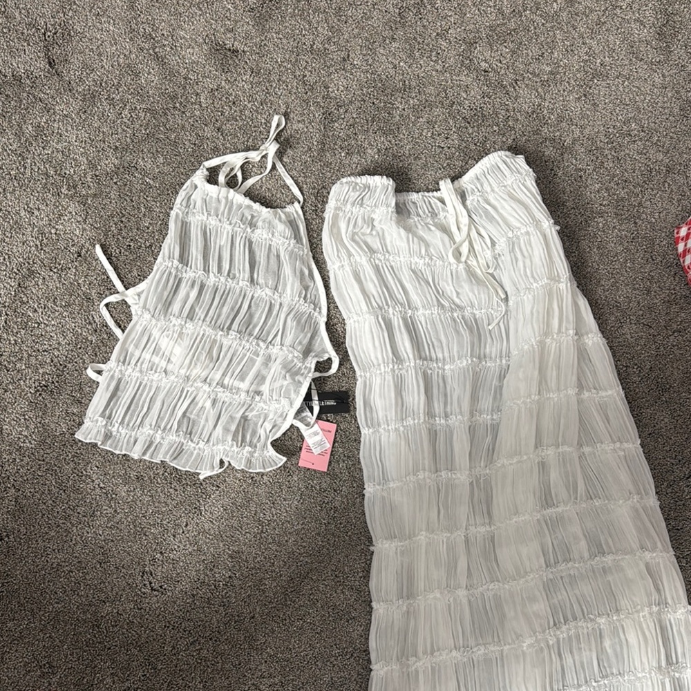 PrettyLittleThing White Tank Top